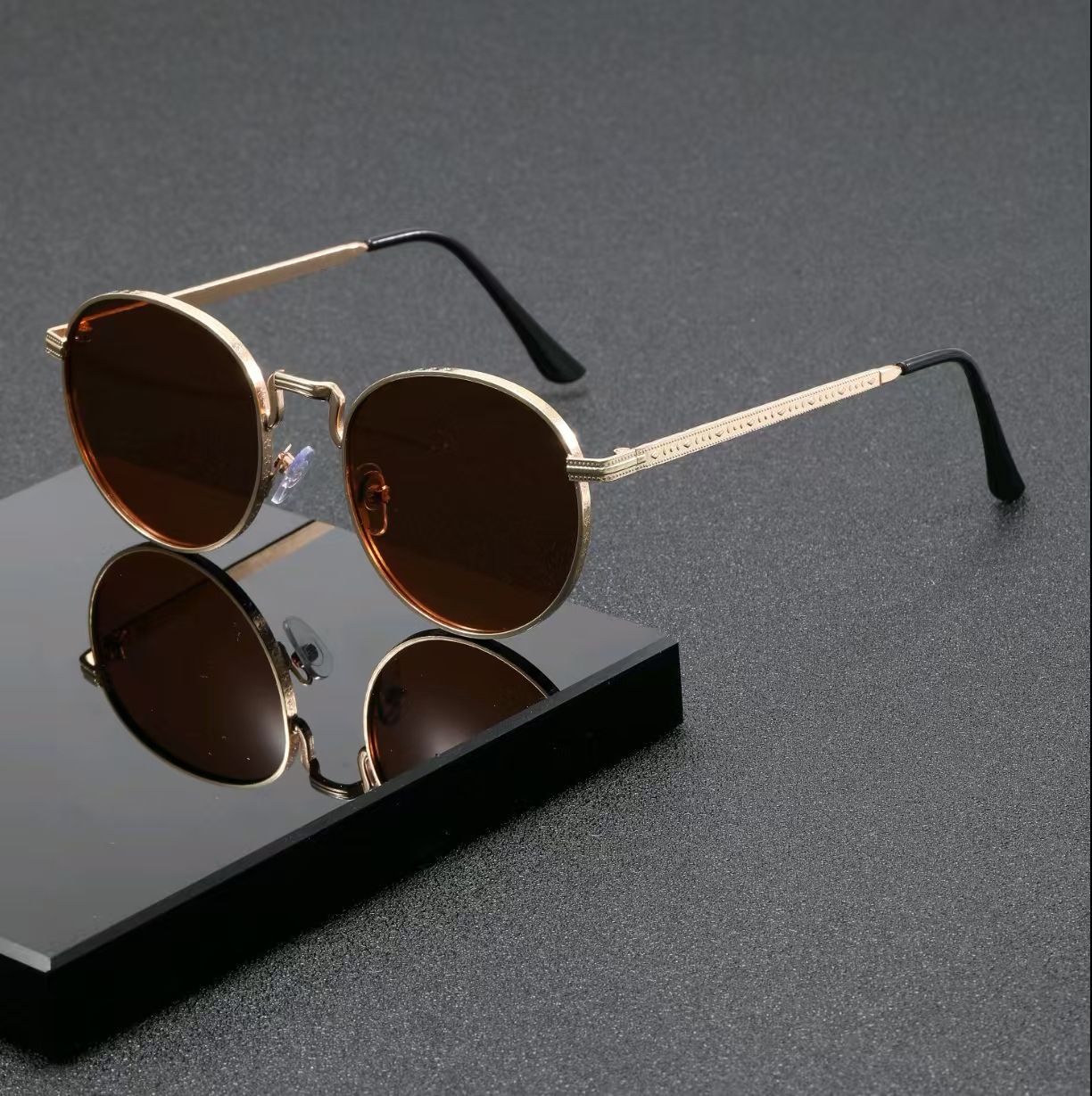 Fashion Classic Round Sunglass - огляд і ціна Designer Sunglasses